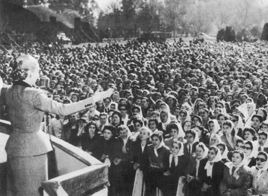 Eva Perón  / Santa Evita o la puta del coronel